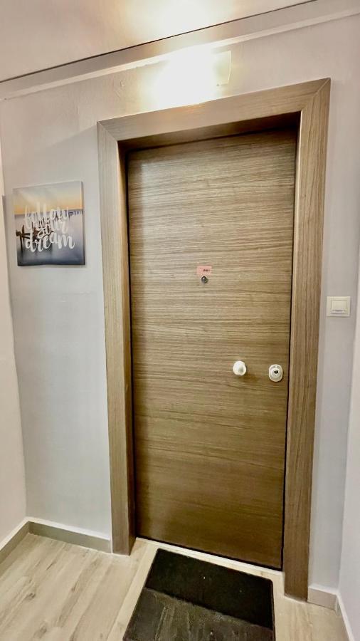 Gorgeous Renovated Apt. Close To Metro And Cultural Sites! Athen Exterior foto